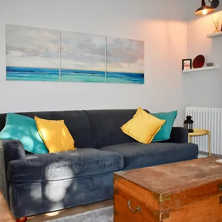 Apartment 1 Bedroom In Historic Clontarf *