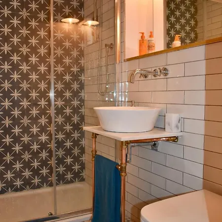 Apartment 1 Bedroom In Historic Clontarf Dublin